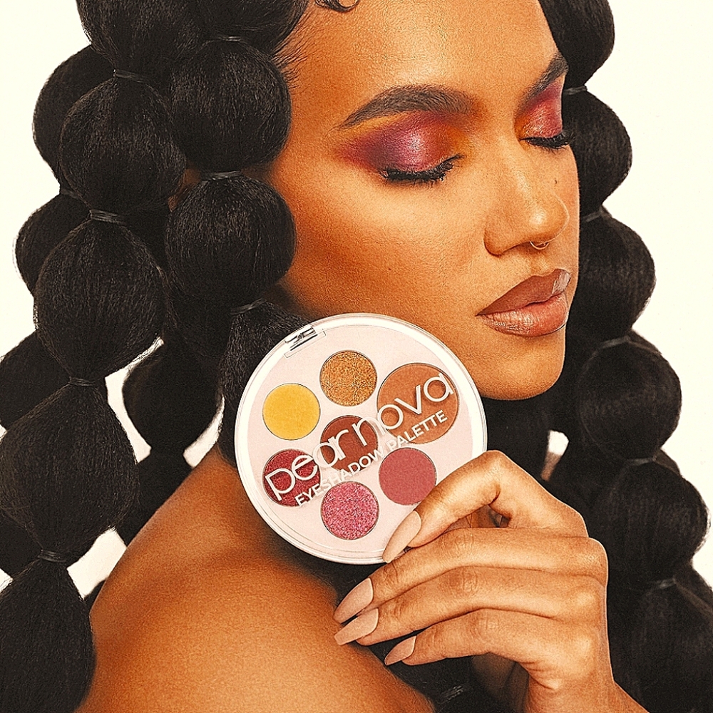 EYESHADOW PALETTE: Pear Nova Pressed Powder Palette 🎨